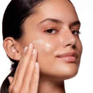 base the one make up pro on screen finish